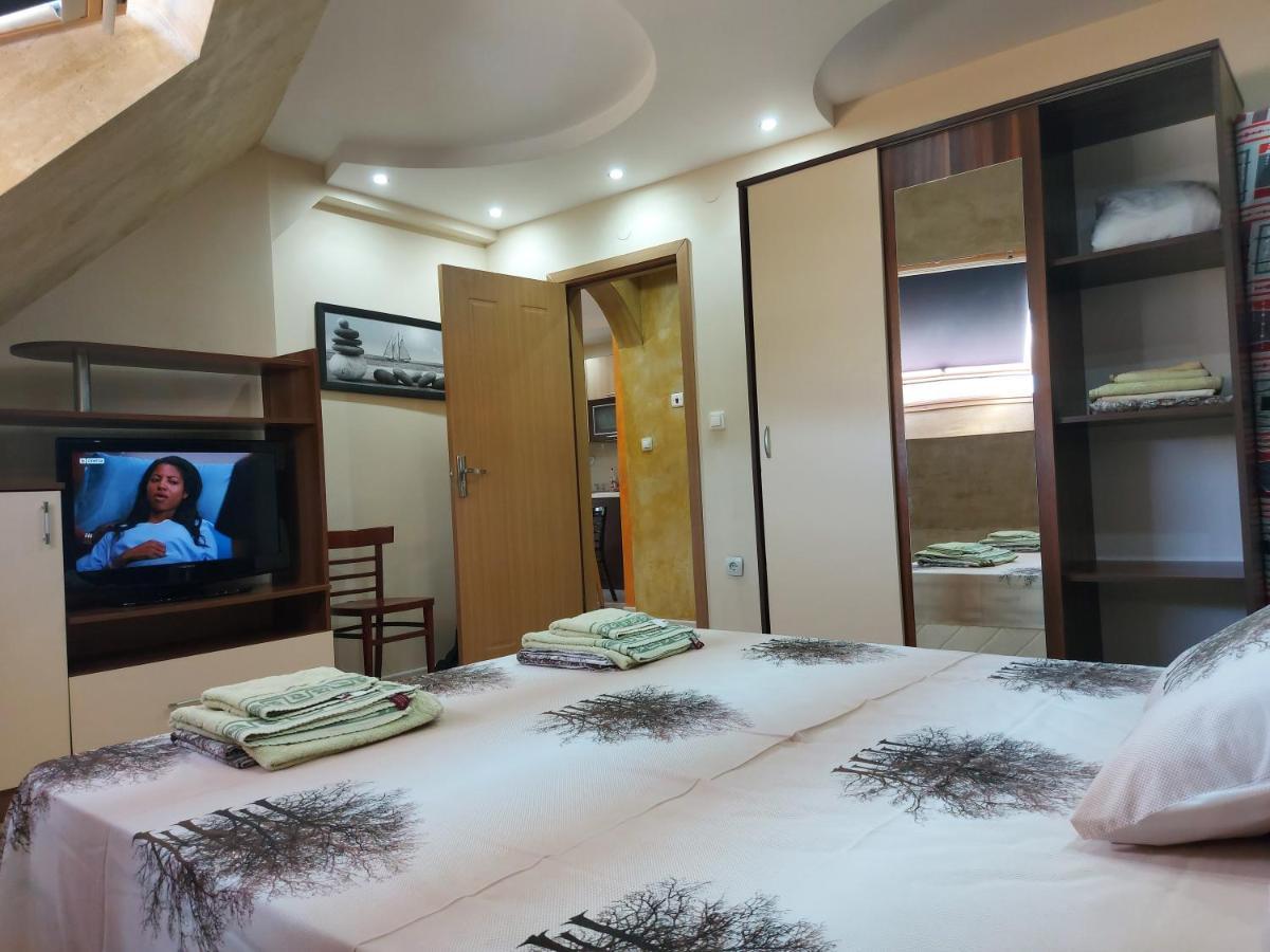 Yana Apartments Сандански Экстерьер фото
